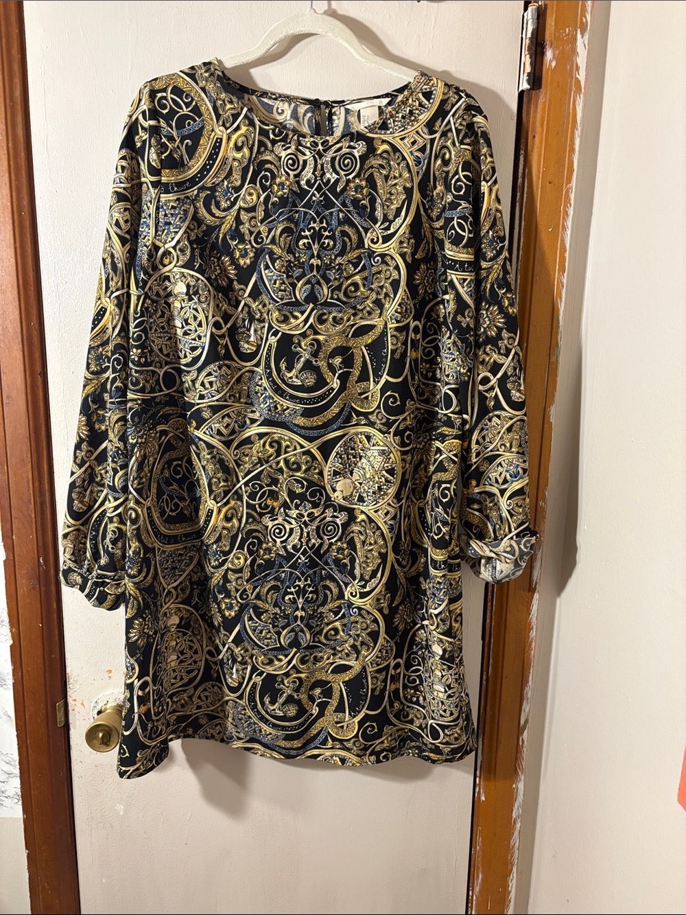 *3 items for $25 SALE* H&M Black and Gold Baroque Print Tunic Dress